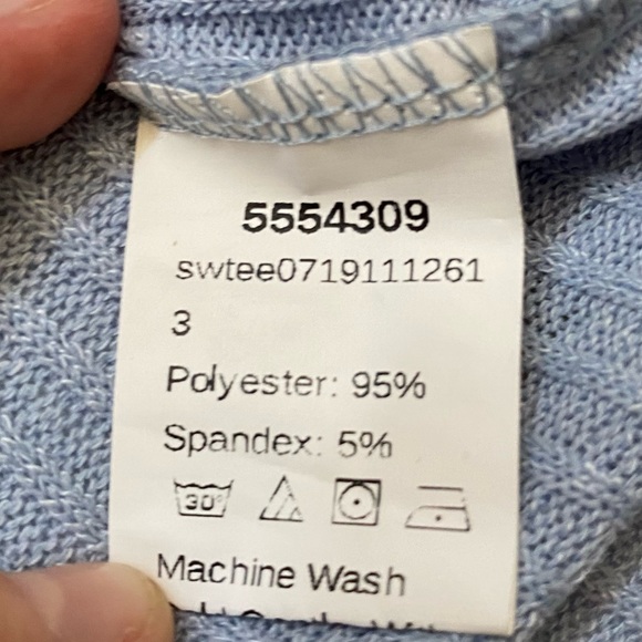 Shein Size M Periwinkle Lettuce Hem Crop Top - Picture 5 of 6